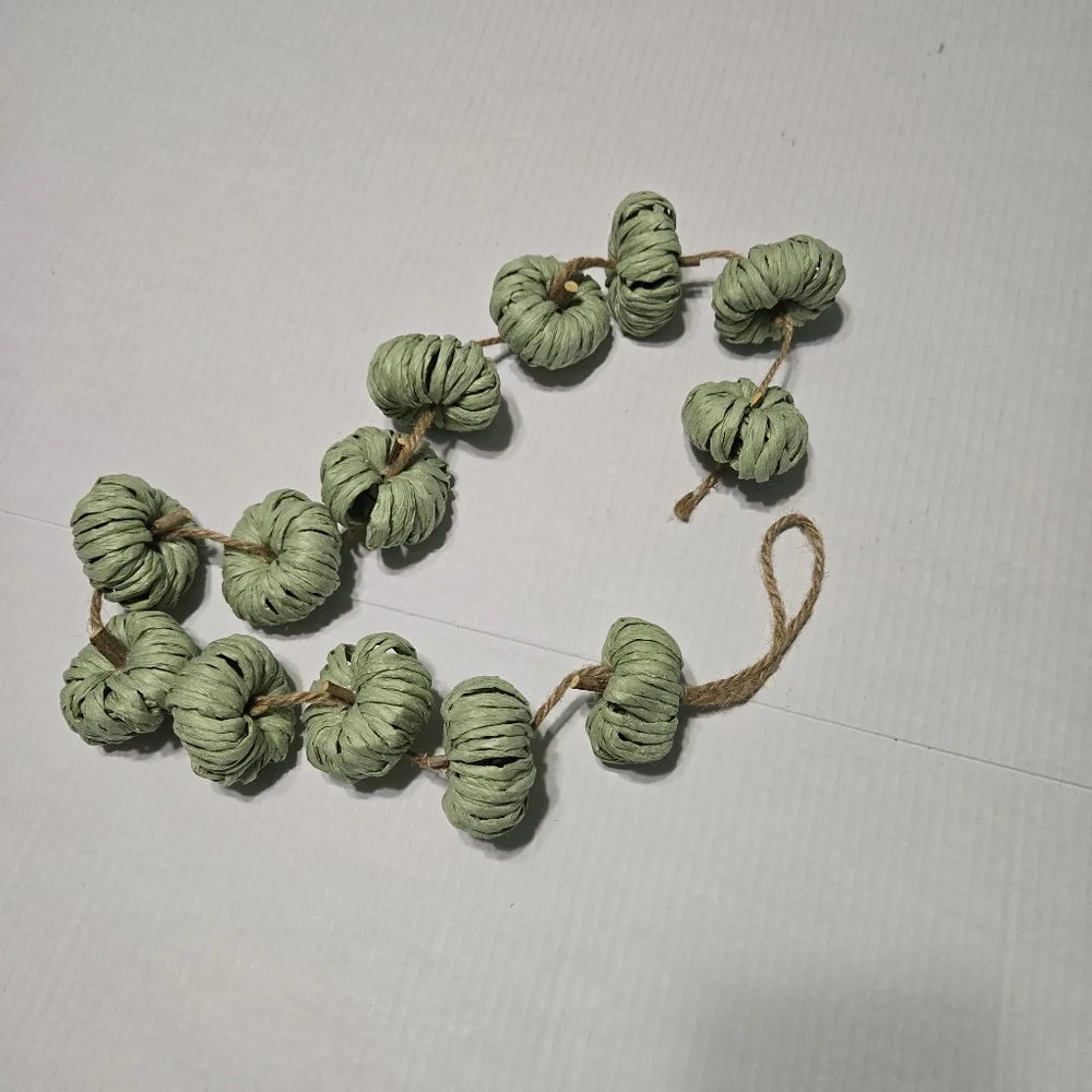 Pumpkin Garland Rope evergreen pastel, 3'